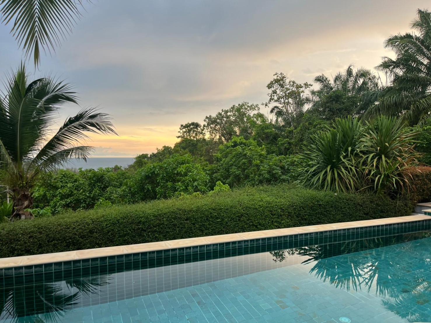 Baan Phukhao Villa Klong Muang Beach Exteriör bild
